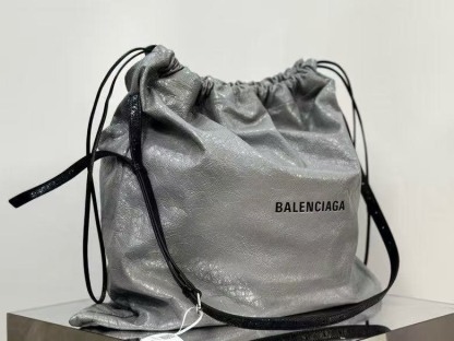 バレンシアガ「Balenciaga」SHOPPER DUSTBAG レザートラッシュポーチ