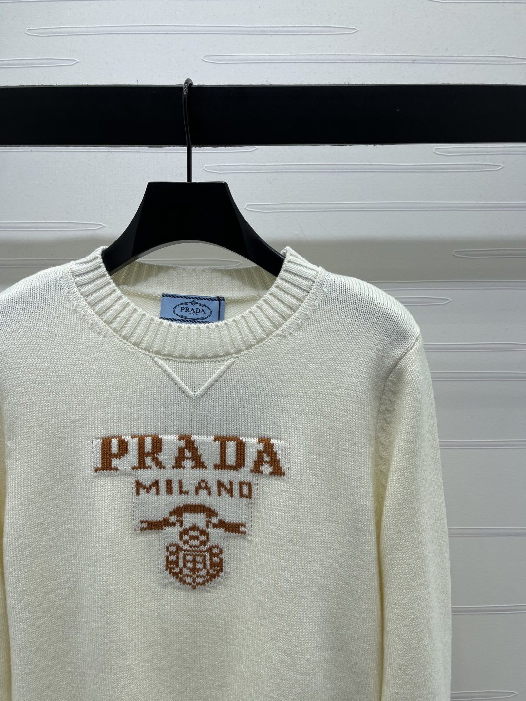 プラダ「Prada」レター ロゴ クルーネック セーター