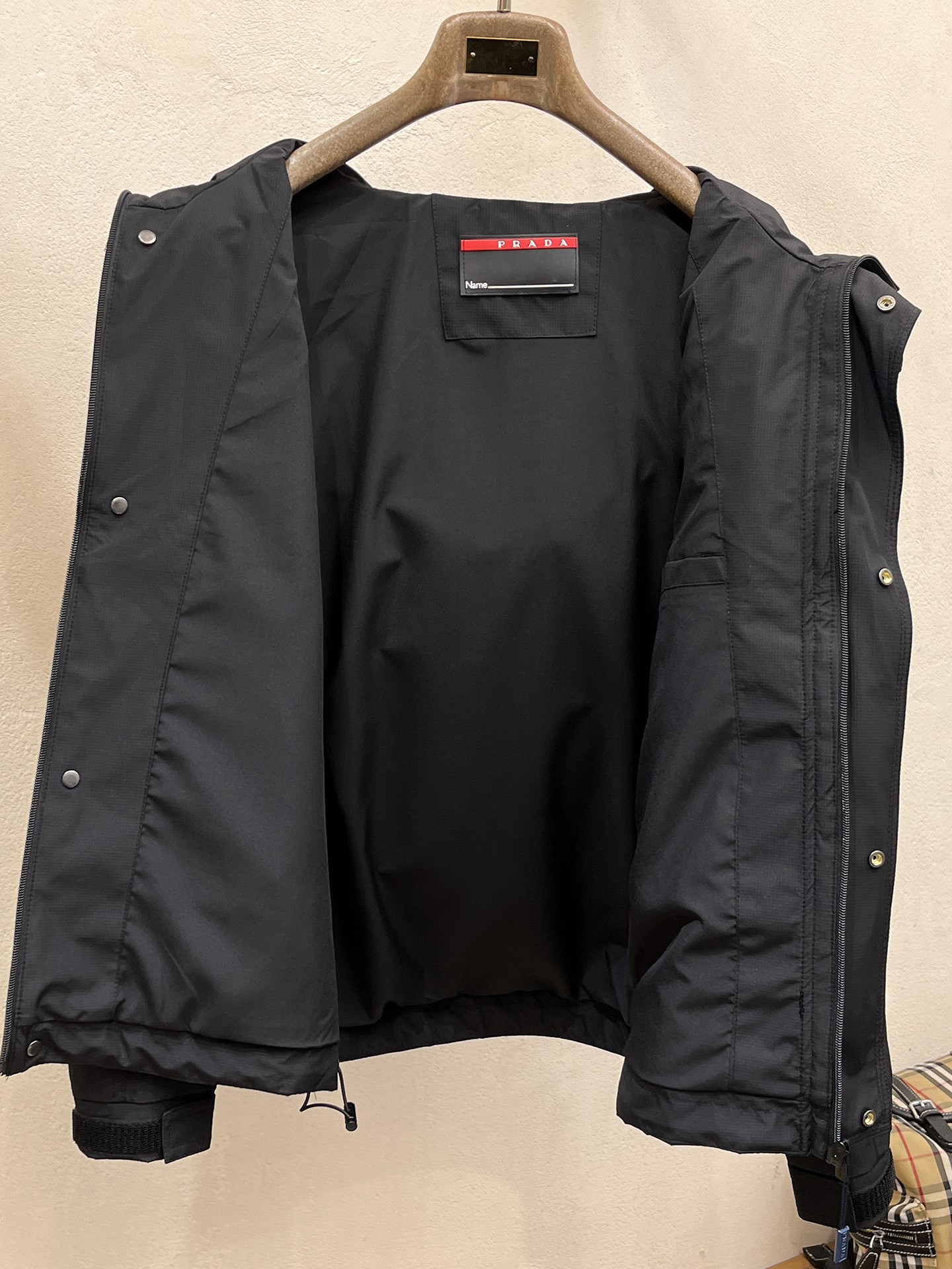 プラダ「Prada」テクニカル ジャケット