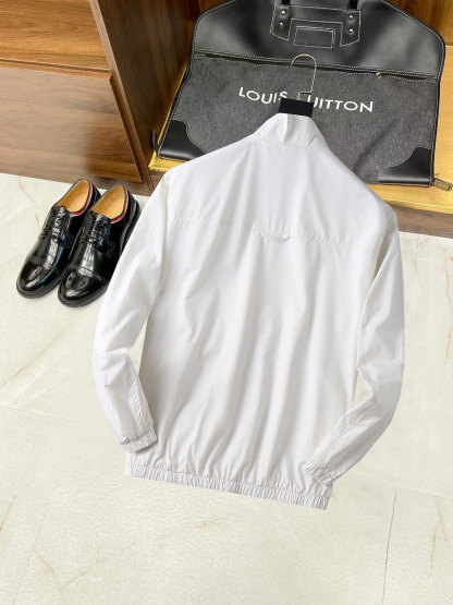 プラダ「Prada」テクニカル ジャケット