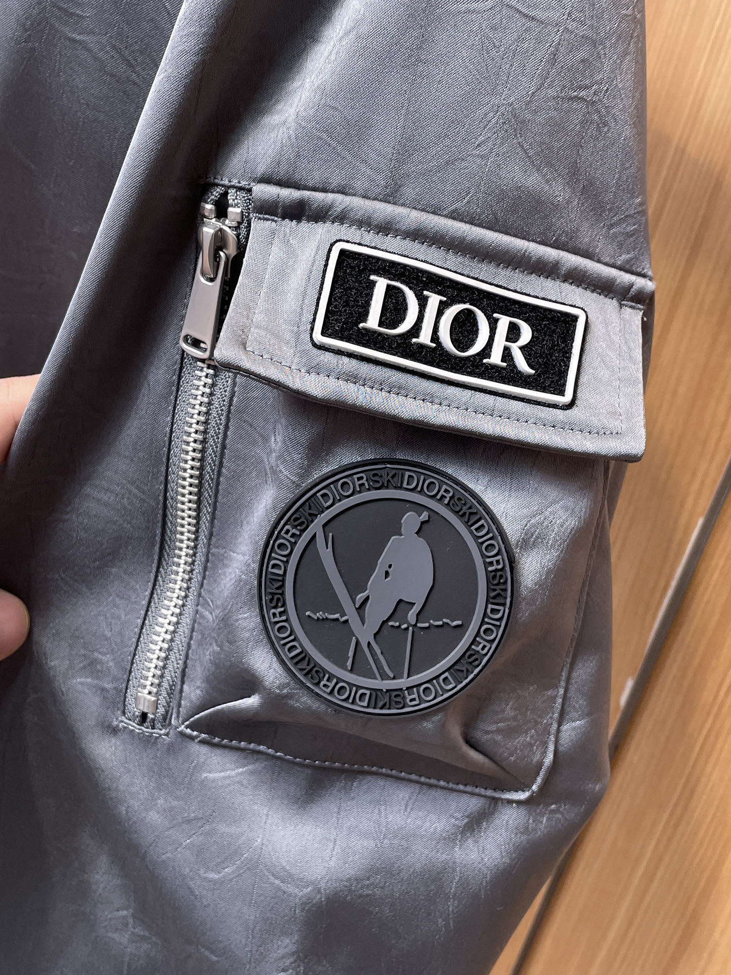 ディオール「Dior」テクニカル ジャカード ダウン ジャケット