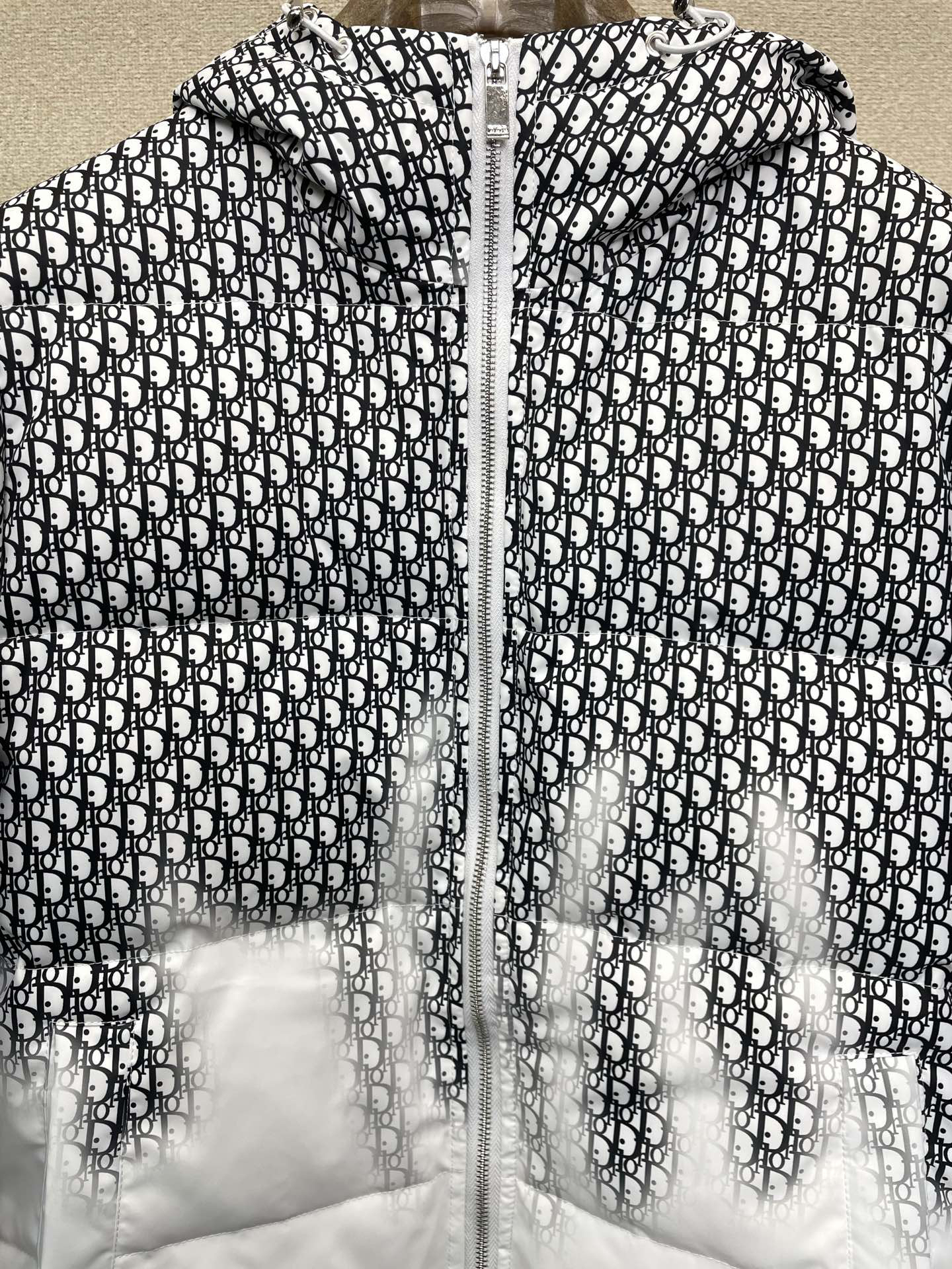 ディオール「Dior」スタンドカラー ジャカード キルト ダウン ジャケット