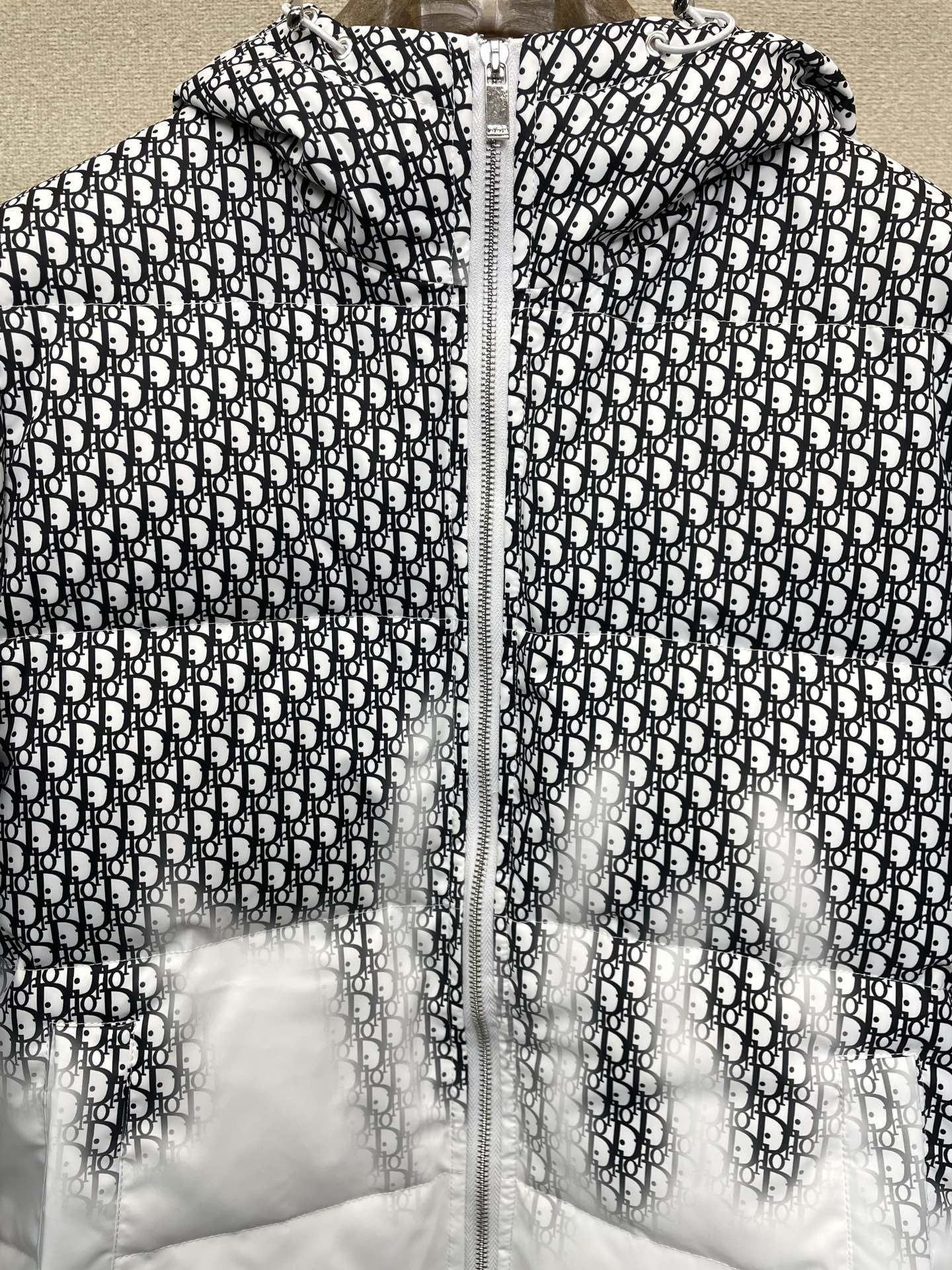 ディオール「Dior」スタンドカラー ジャカード キルト ダウン ジャケット