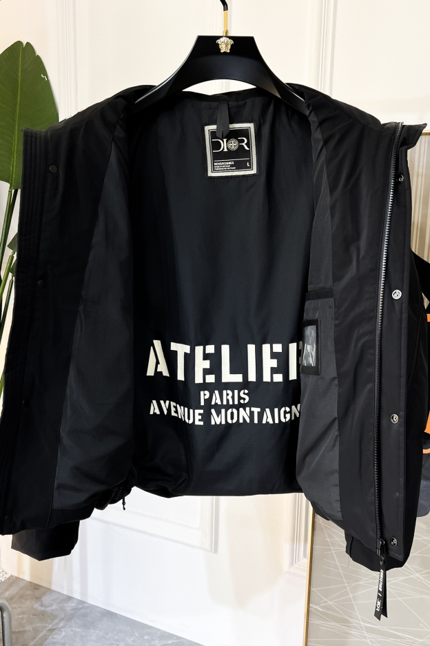 ディオール「Dior」モダン ダウンジャケット