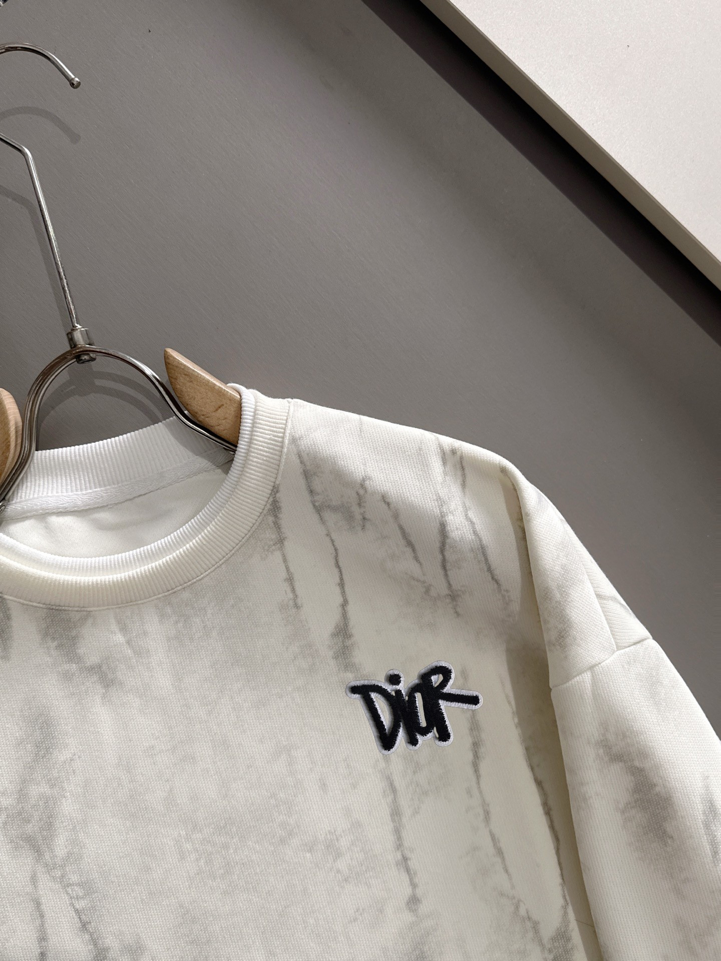 ディオール「Dior」エンブレム タオル刺繍 スウェットシャツ