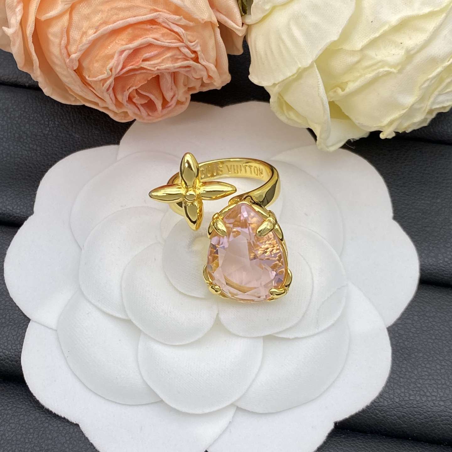 ルイ・ヴィトン「Louis Vuitton」Diamonds Pavé Solitaire リング