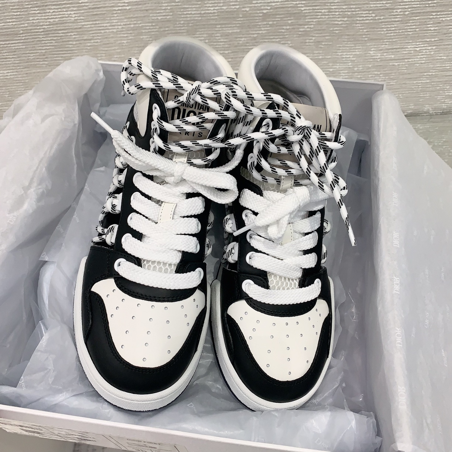 ディオール「Dior」2025 新作 ランウェイ スニーカー
