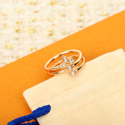 ルイ・ヴィトン「Louis Vuitton」Star Blossom リング