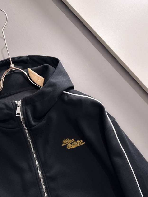 ルイ・ヴィトン「Louis Vuitton」2025 秋冬コレクション トレーナーセットアップ 