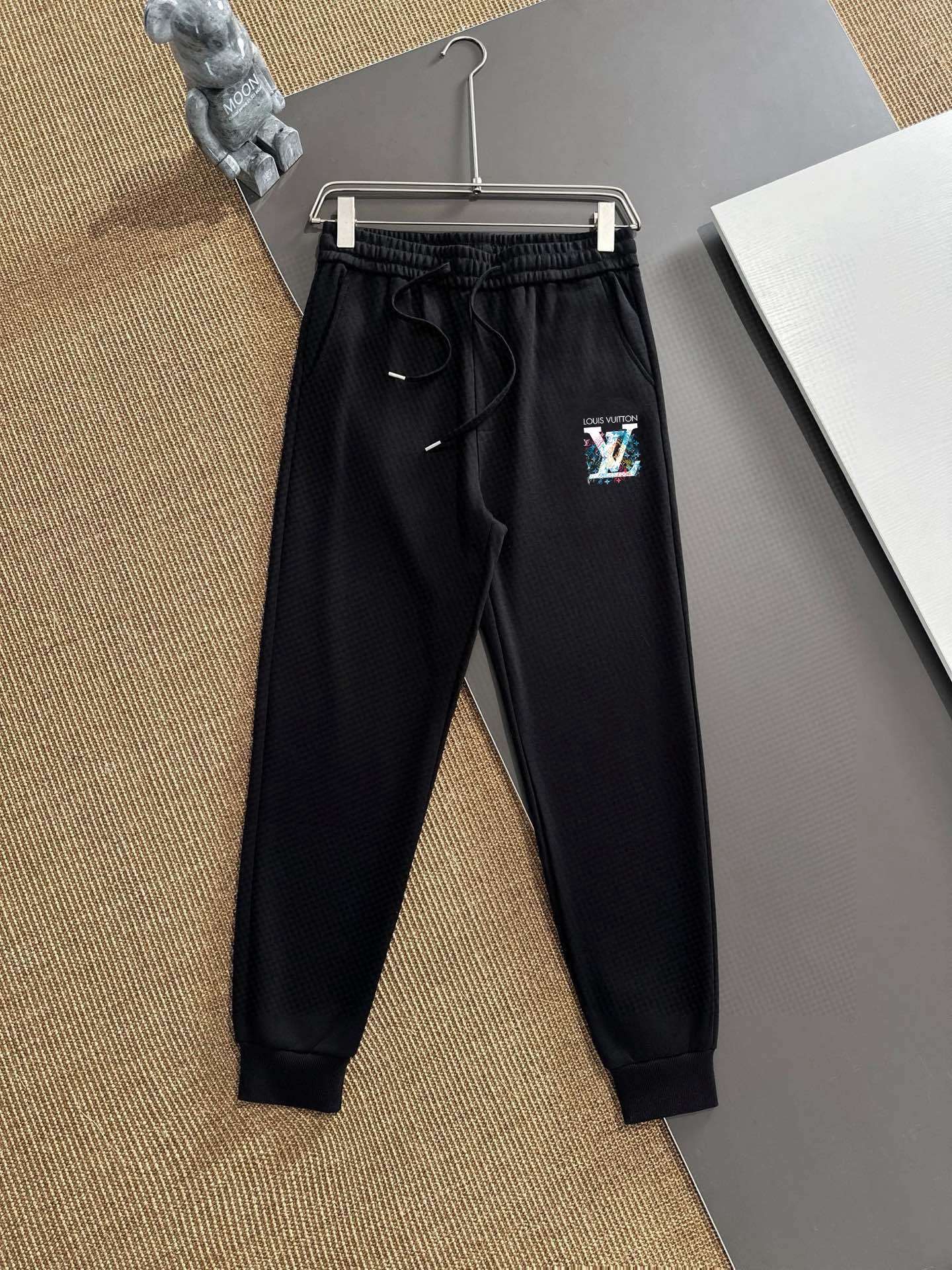 ルイ・ヴィトン「Louis Vuitton」2025 秋冬コレクション トレーナーセットアップ 