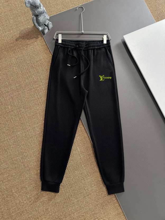 ルイ・ヴィトン「Louis Vuitton」2025秋冬 メンズ スポーツウェア セットアップ