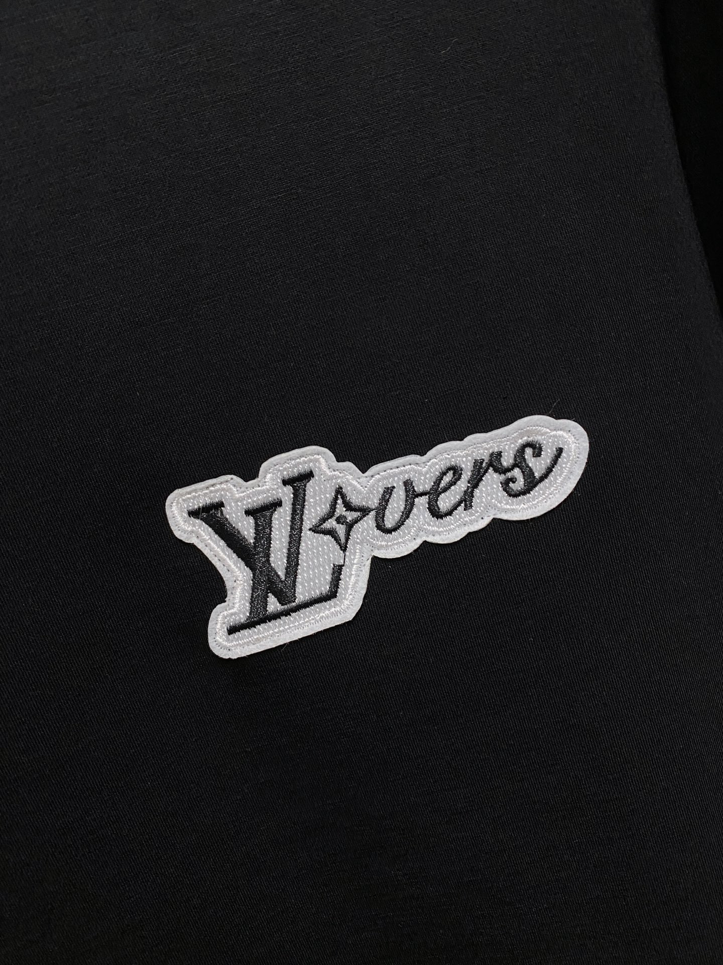 ルイ・ヴィトン「Louis Vuitton」2025秋冬 メンズ スポーツウェア セットアップ