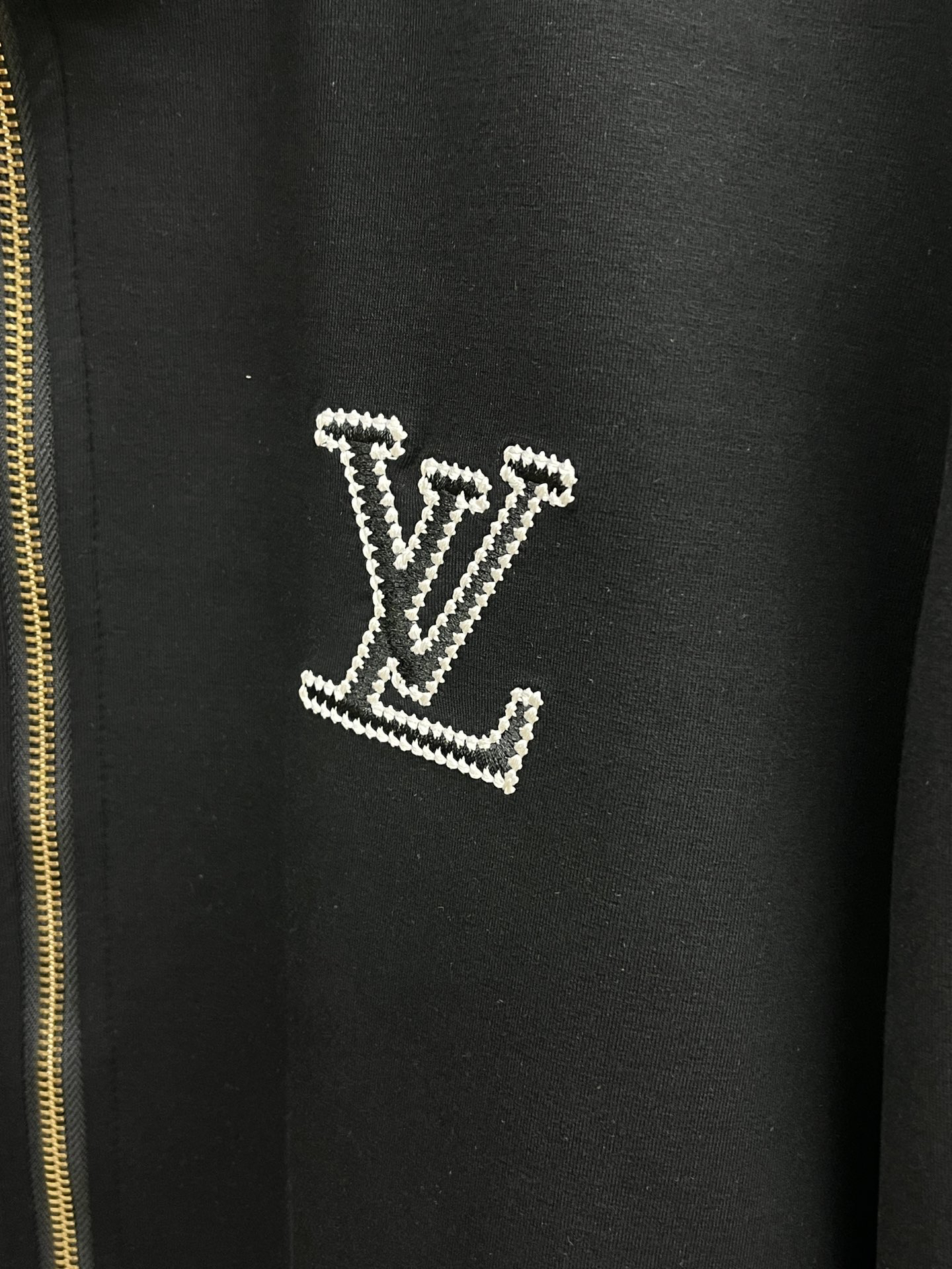 ルイ・ヴィトン「Louis Vuitton」2025秋冬 メンズ スポーツウェア セットアップ