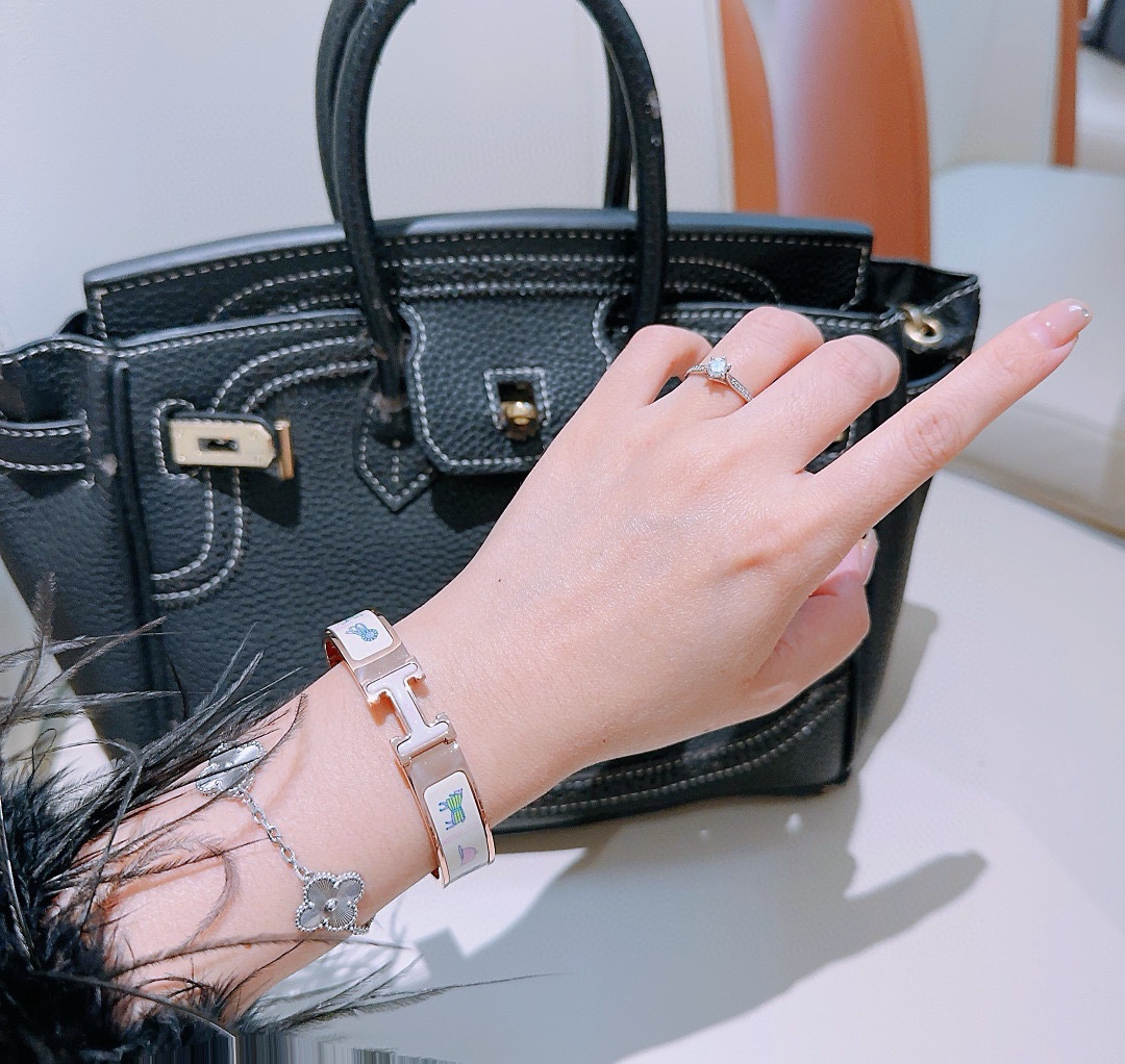 エルメス「Hermès」カドリュール ブレスレット