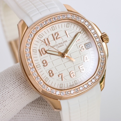 パテック フィリップ「Patek Philippe」アクアノート ルーチェ 5268R 38.8MM