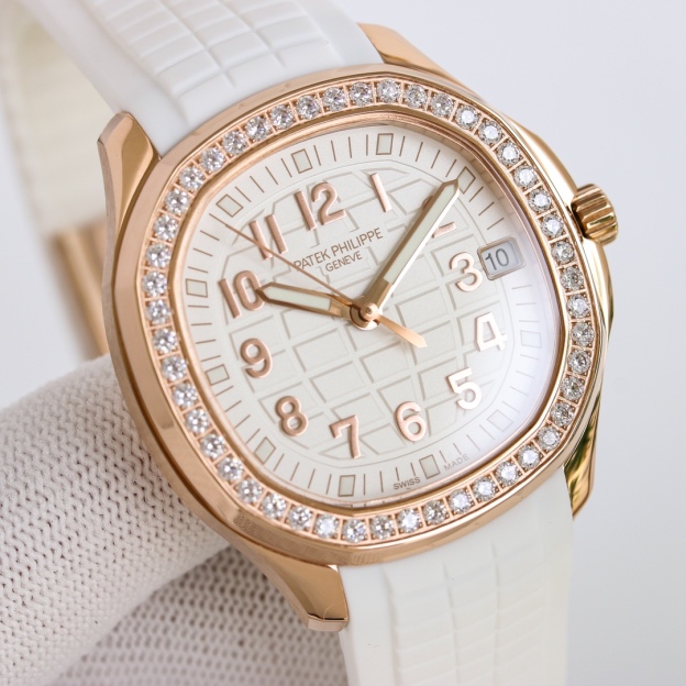 パテック フィリップ「Patek Philippe」アクアノート ルーチェ 5268R 38.8MM