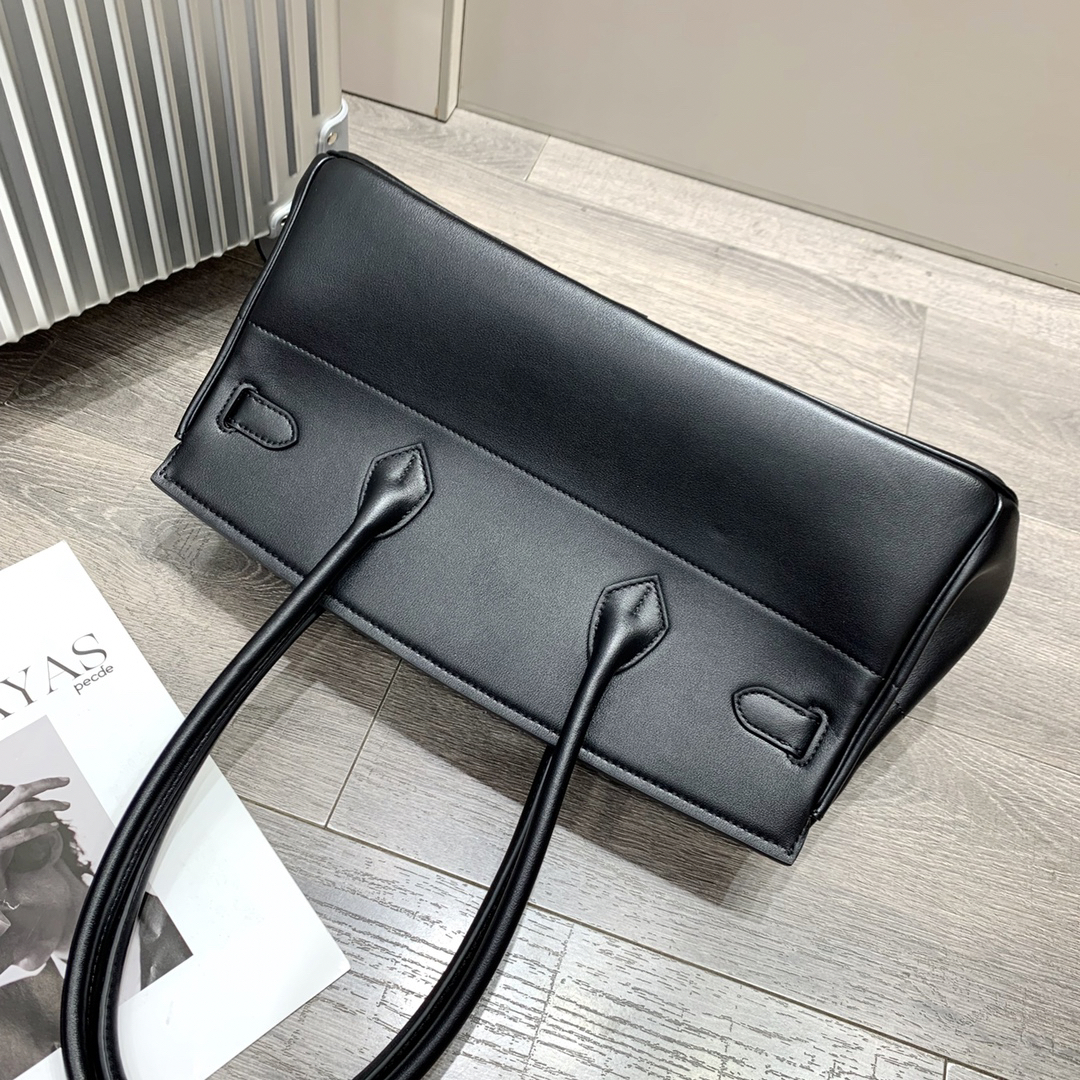 エルメス「Hermès」トランク ホリゾンタル ショルダーバッグ