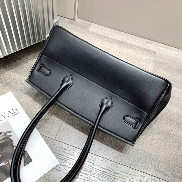 エルメス「Hermès」トランク ホリゾンタル ショルダーバッグ