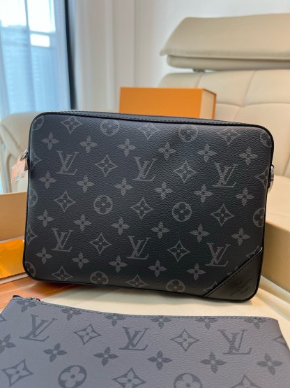 ルイ・ヴィトン「Louis Vuitton」Monogram Eclipse Reverse Trio メッセンジャーバッグ