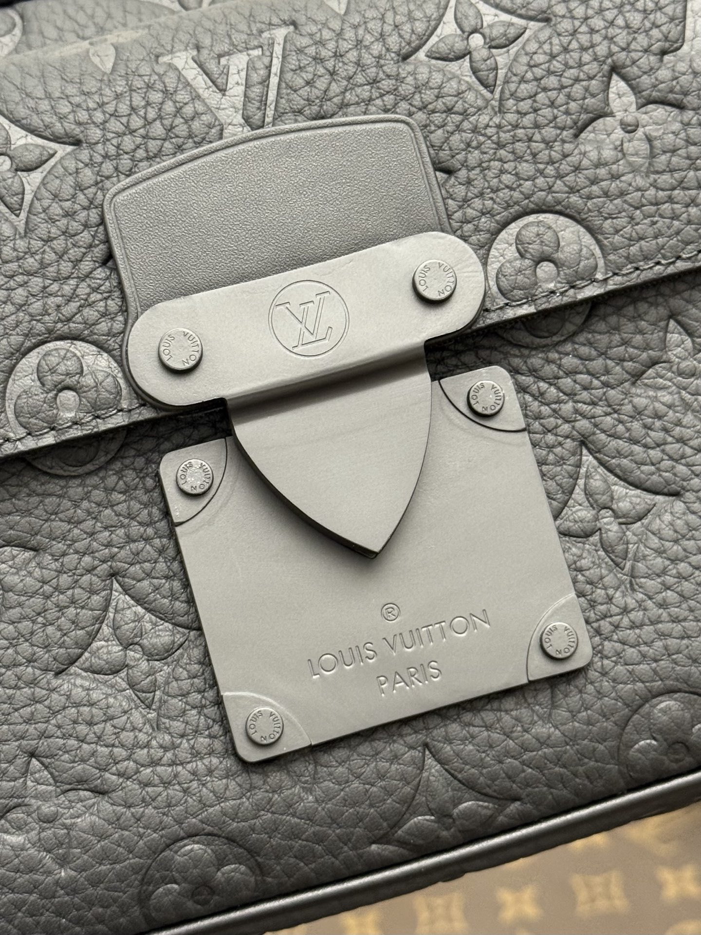 ルイ・ヴィトン「Louis Vuitton」S Lock トーリロンレザー メッセンジャーバッグ