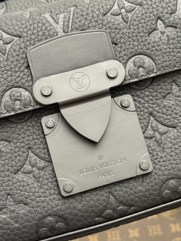 ルイ・ヴィトン「Louis Vuitton」S Lock トーリロンレザー メッセンジャーバッグ