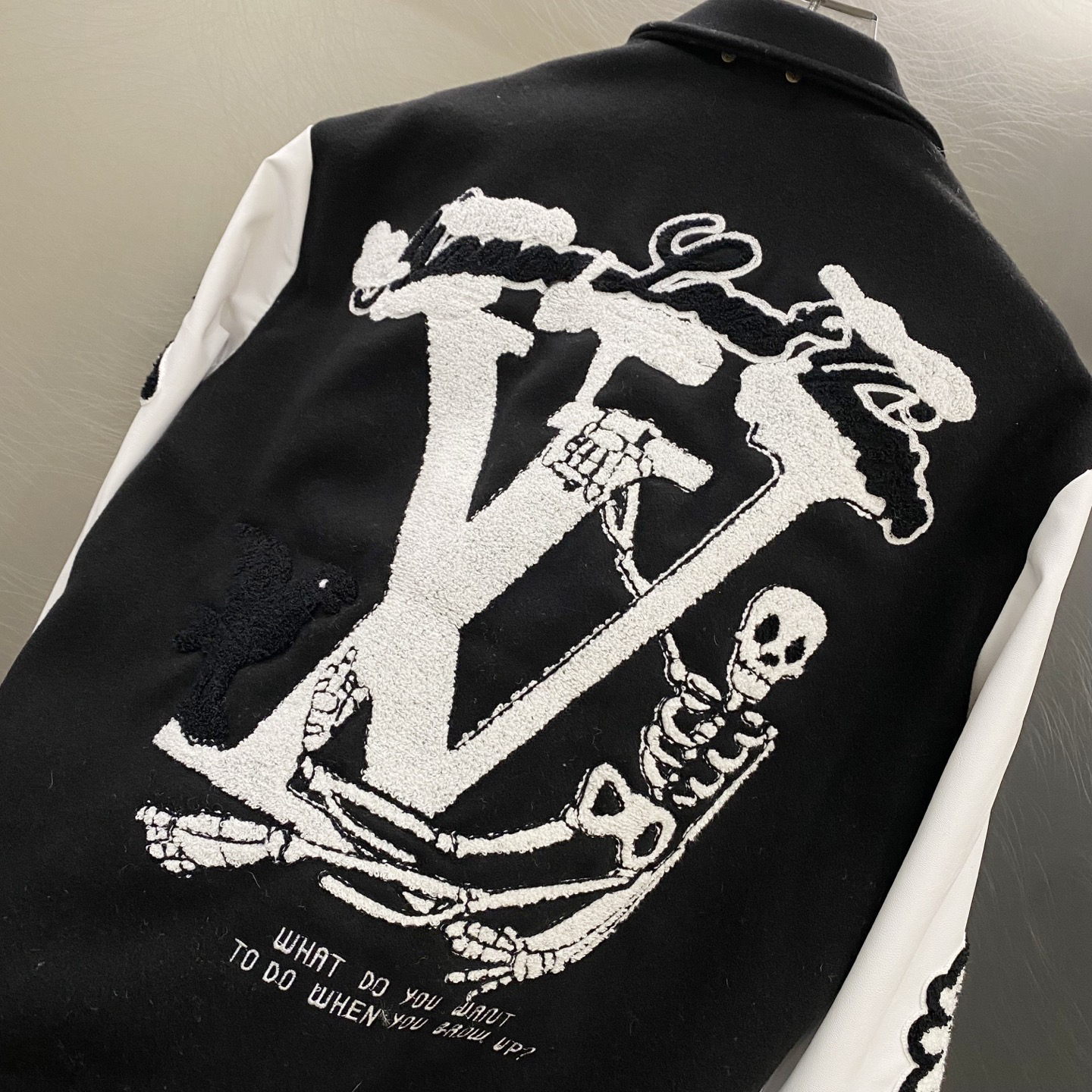 ルイ・ヴィトン「Louis Vuitton」エンブロイダリー ベースボールジャケット