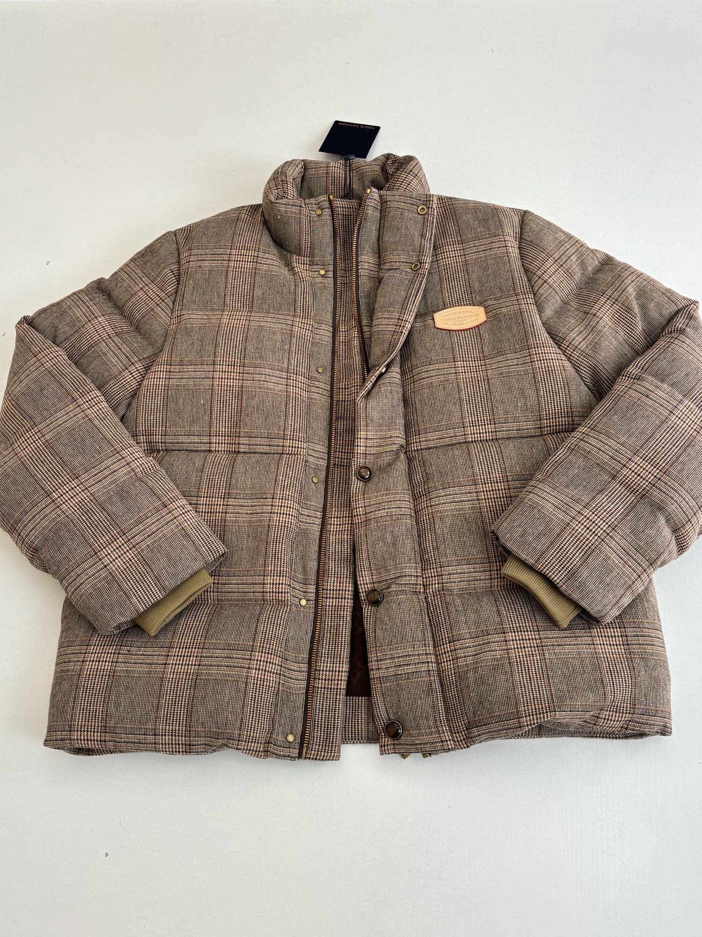 ルイ・ヴィトン「Louis Vuitton」26SS 早春 プリンス オブ ウェールズ チェック ダウンジャケット