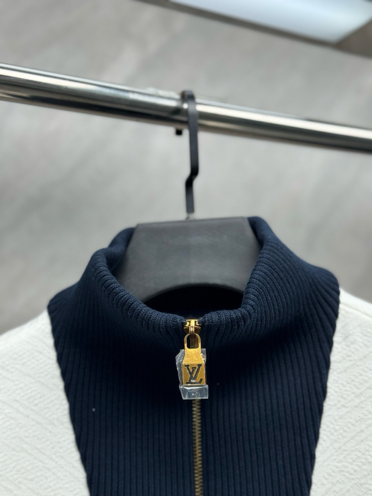 ルイ・ヴィトン「Louis Vuitton」ニットスタンドカラー 拼接ニット