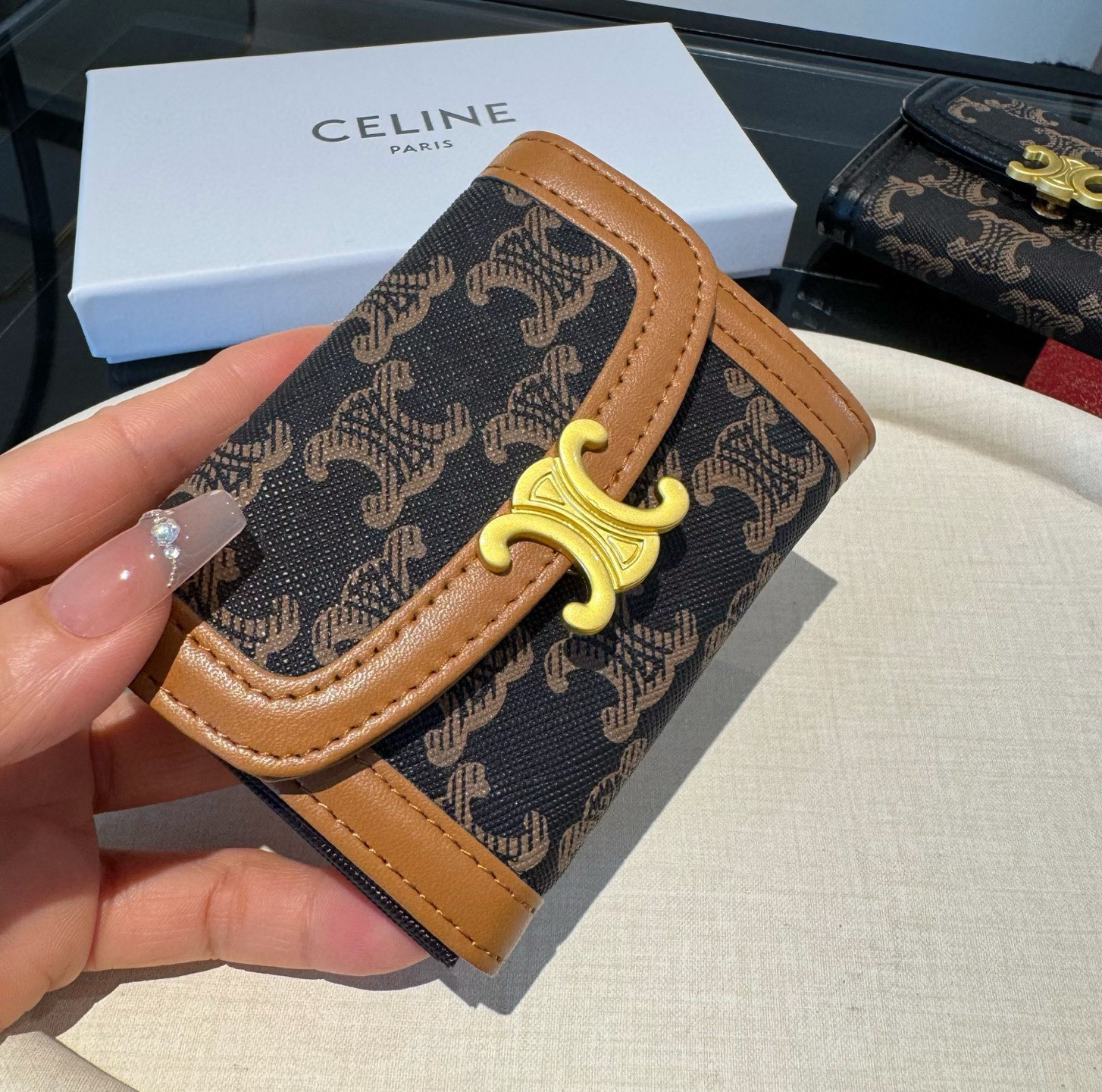 セリーヌ「Celine」エンベロップ チェーンウォレット 長財布