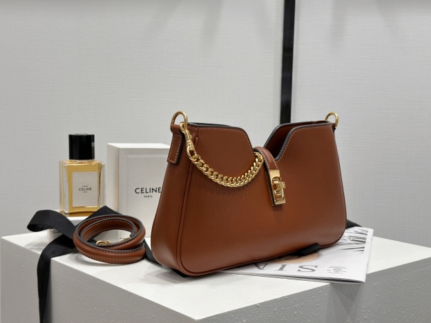 セリーヌ「Celine」CAMILLE 16 SOFT ショルダーバッグ