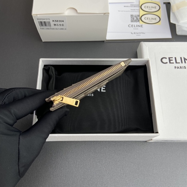 セリーヌ「Celine」トリオンフレザーカードホルダー