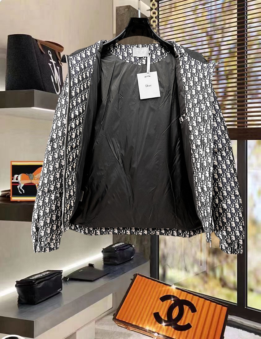 ディオール「Dior」ダウンジャケット