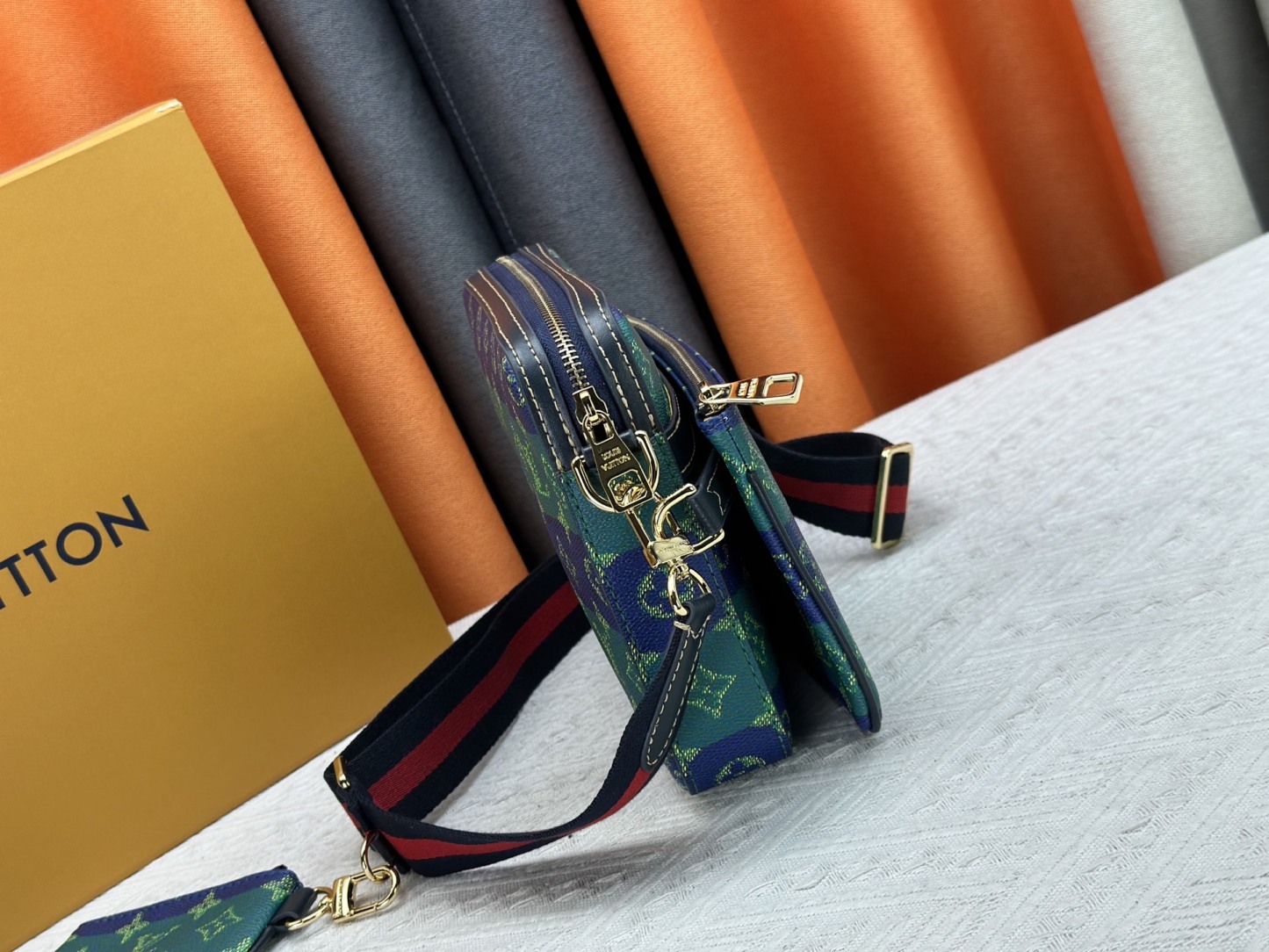 ルイ・ヴィトン「Louis Vuitton」新作 Trio メッセンジャーバッグ