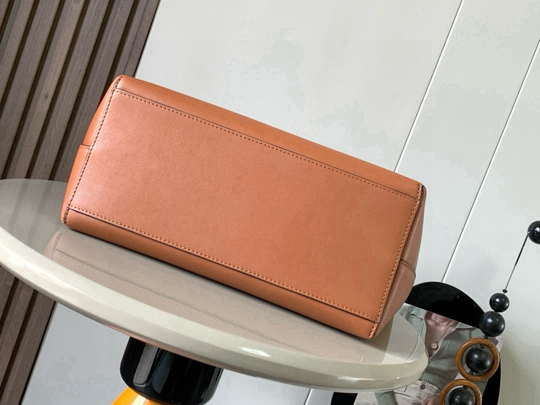 ロエベ「Loewe」Anagram Tote レザー＆リネン トートバッグ