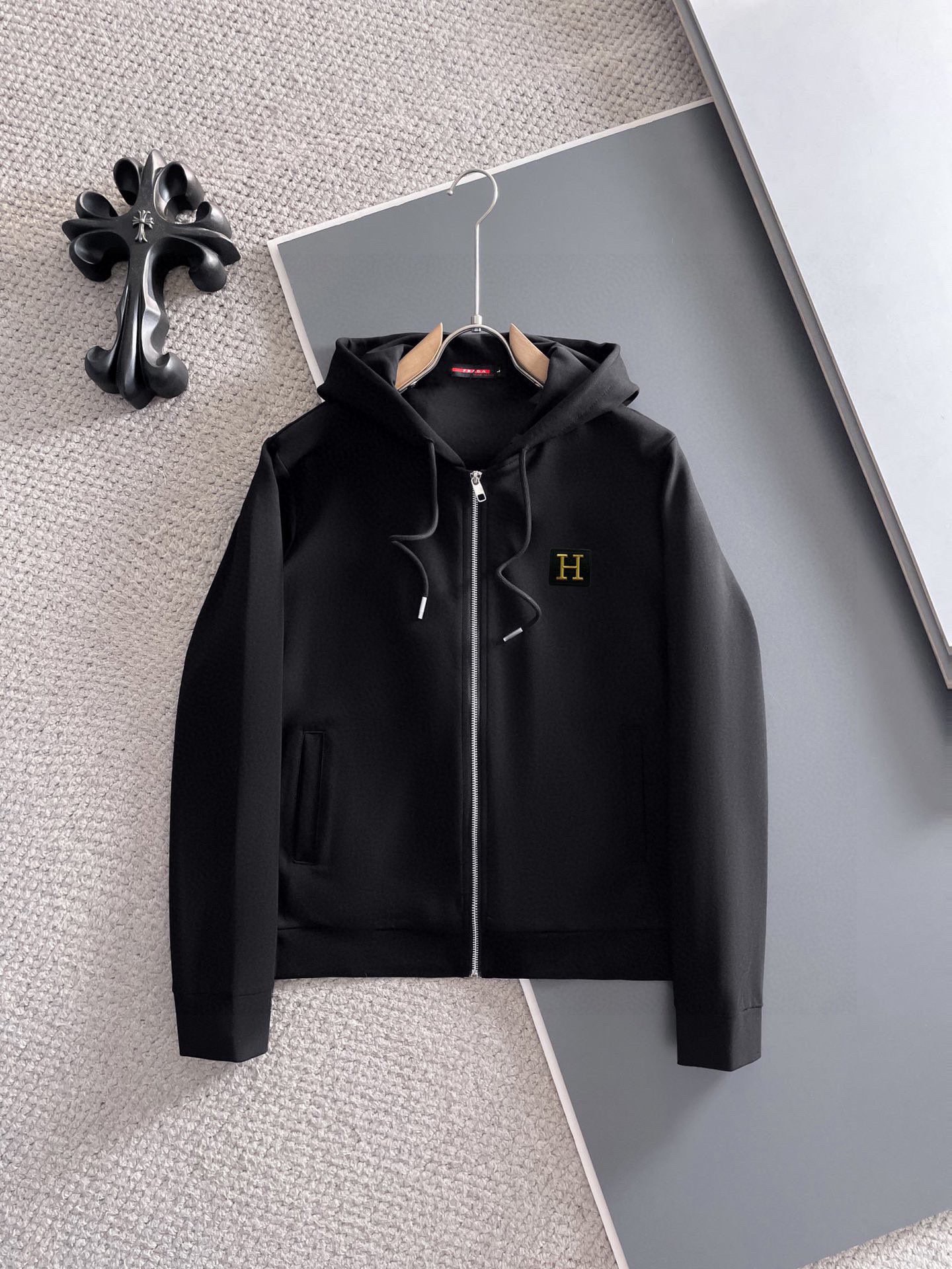 エルメス「Hermès」2026年春夏 ニット&パンツ セットアップ