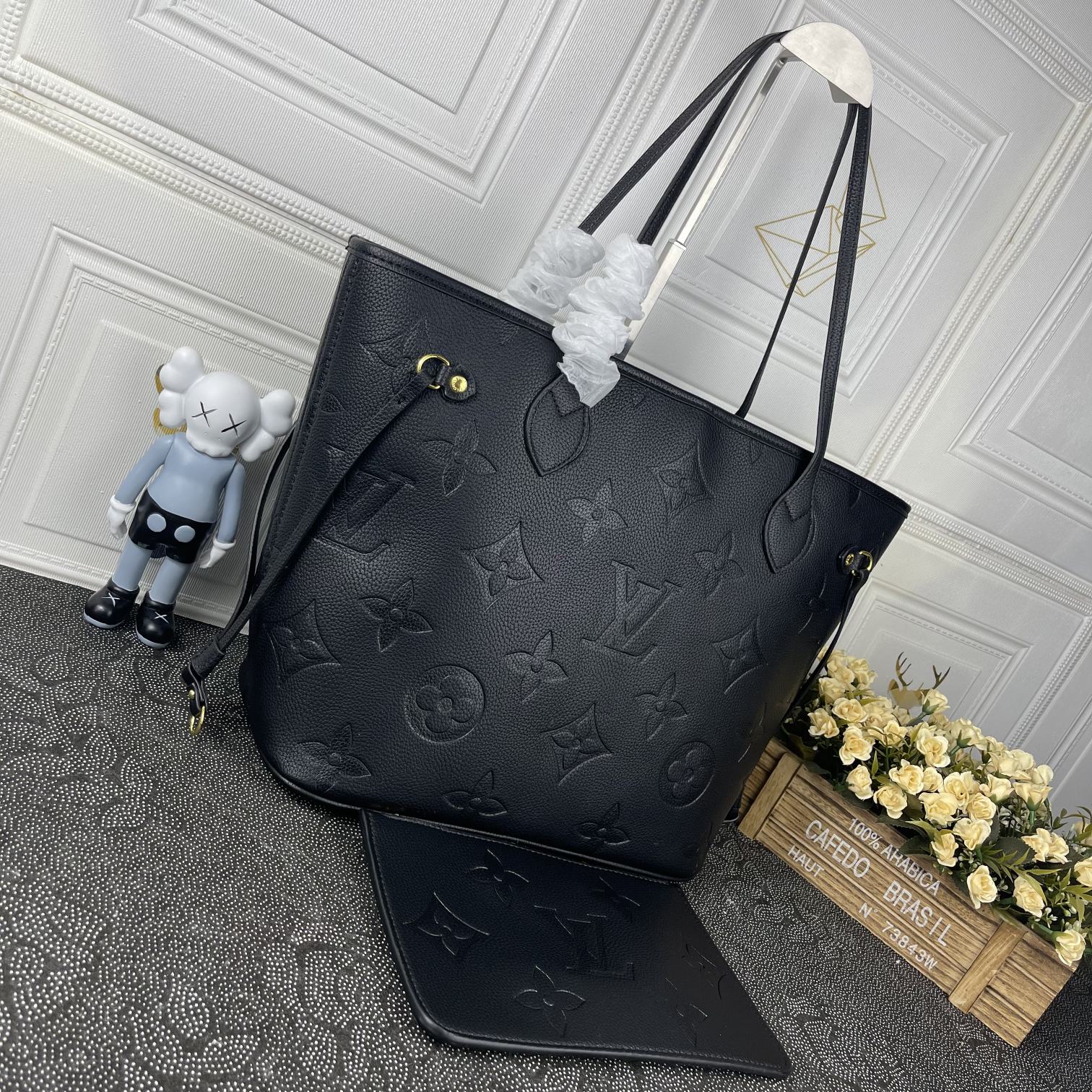 ルイ・ヴィトン「Louis Vuitton」ルイ・ヴィトン ネバーフル MM エンボスレザー / トートバッグ
