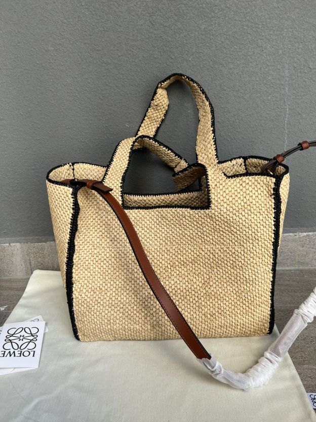 ロエベ「Loewe」Anagram Basket ラージトートバッグ ラフィア素材