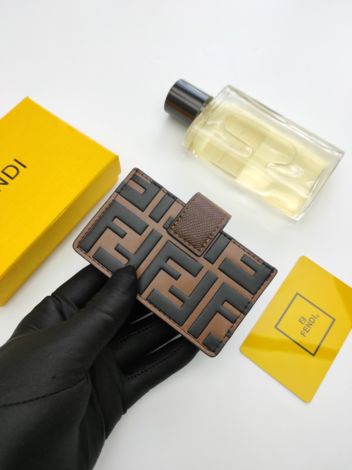 フェンディ「Fendi」フェンディ F is Fendi カードケース / カードホルダー