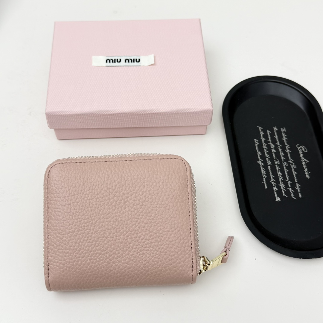 ミュウミュウ「Miu Miu」ミュウミュウ マテラッセ ラムスキン コンパクトバッグ 791 / ショルダーバッグ
