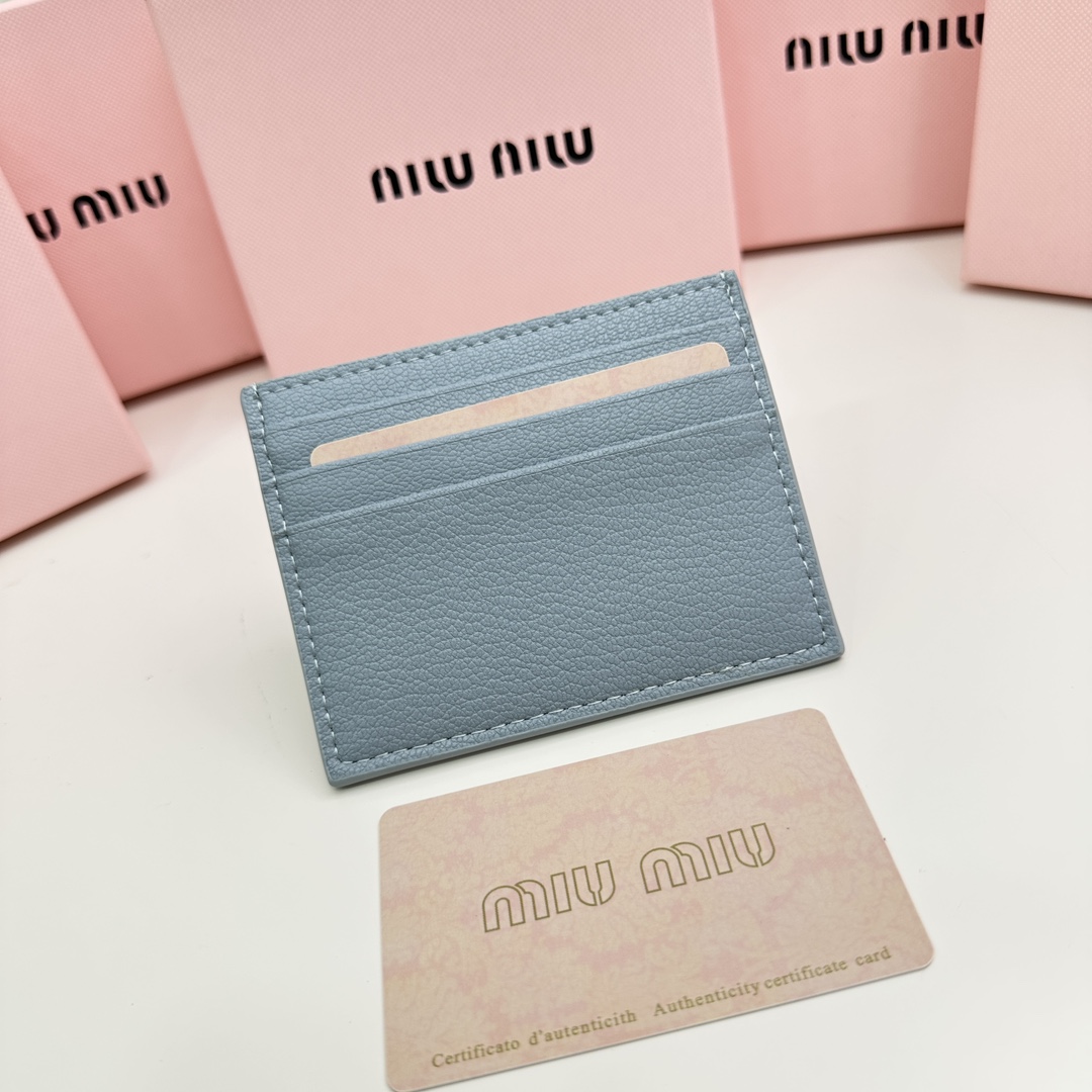 ミュウミュウ「Miu Miu」ミュウミュウ カーフスキン マルチウォレット 5237 / コンパクトウォレット