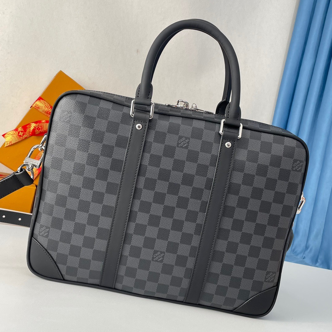 ルイ・ヴィトン「Louis Vuitton」ルイ・ヴィトン ポルト・ドキュメント・ヴォヤージュ PM N40445 / ブリーフケース