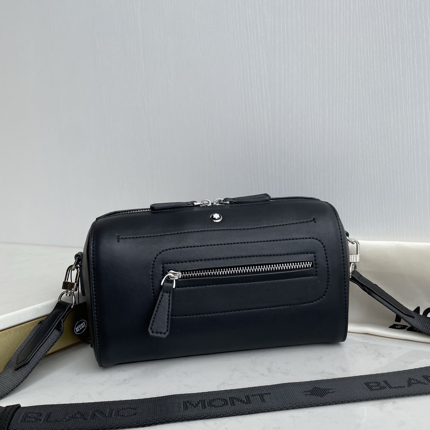 モンブラン 「Montblanc」モンブラン ソフトシリーズ 142 ミニポストバッグ MB198741 / クロスボディバッグ
