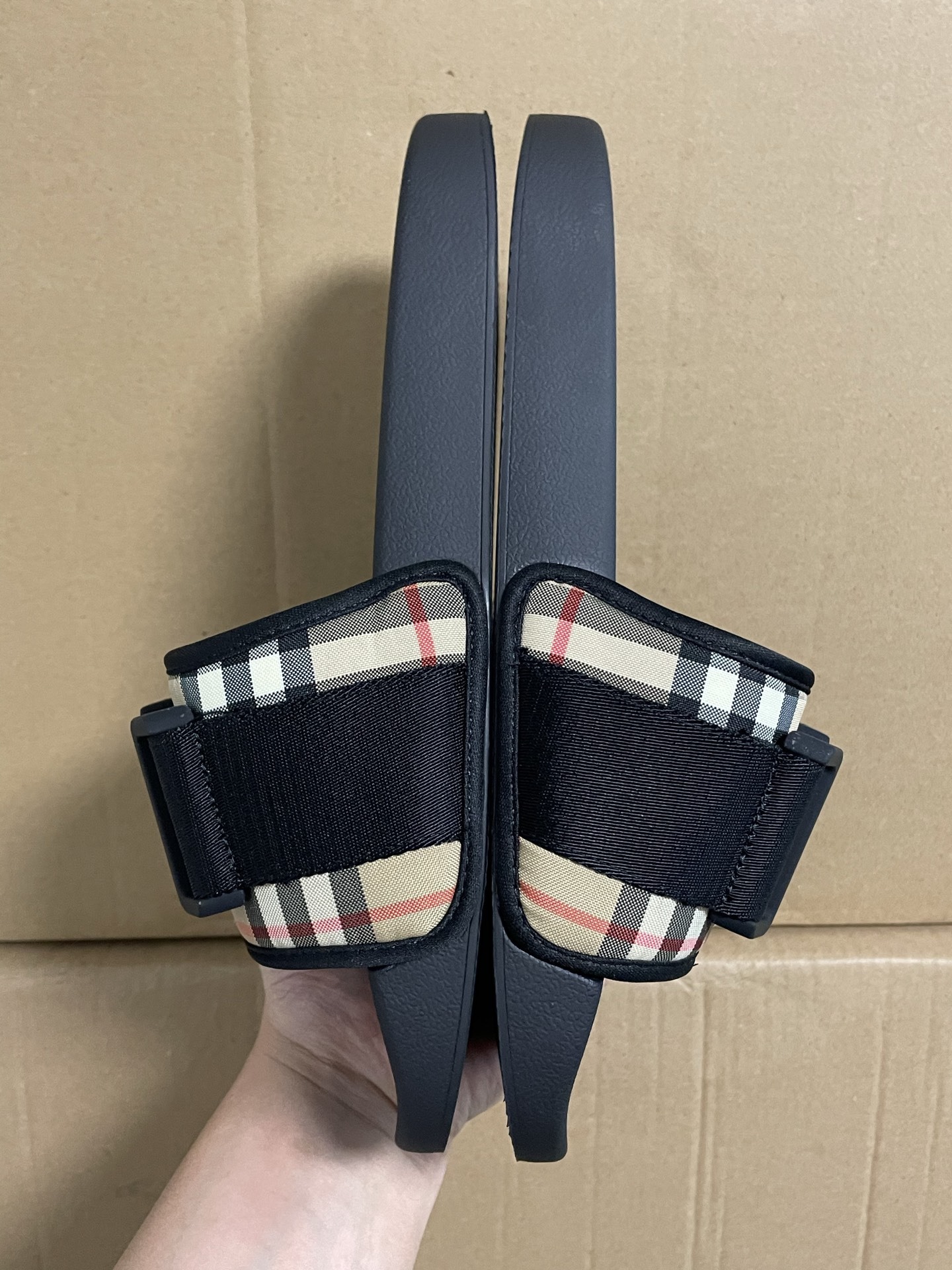 バーバリー「Burberry」バーバリー ヴィンテージ チェック スライドサンダル / ビーチサンダル