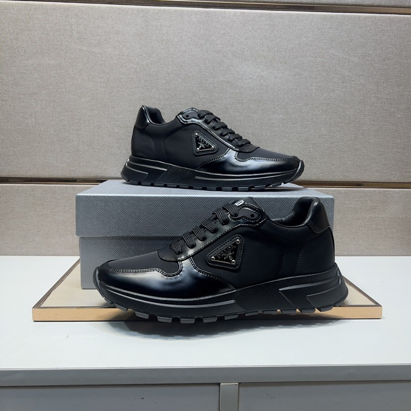 プラダ「Prada」プラダ プレミアムスニーカー (2026年春夏モデル) / レザースニーカー