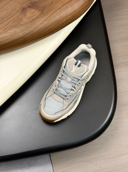 ルイ・ヴィトン「Louis Vuitton」ルイ・ヴィトン ラン 2.0 スニーカー / レザーメッシュスニーカー