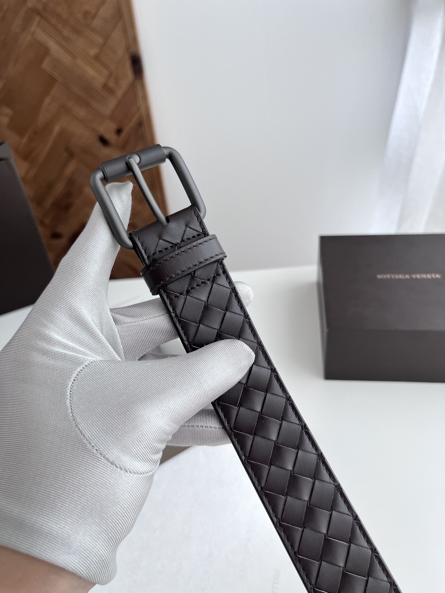 ボッテガ・ヴェネタ「Bottega Veneta」イントレチャート リバーシブル ベルト