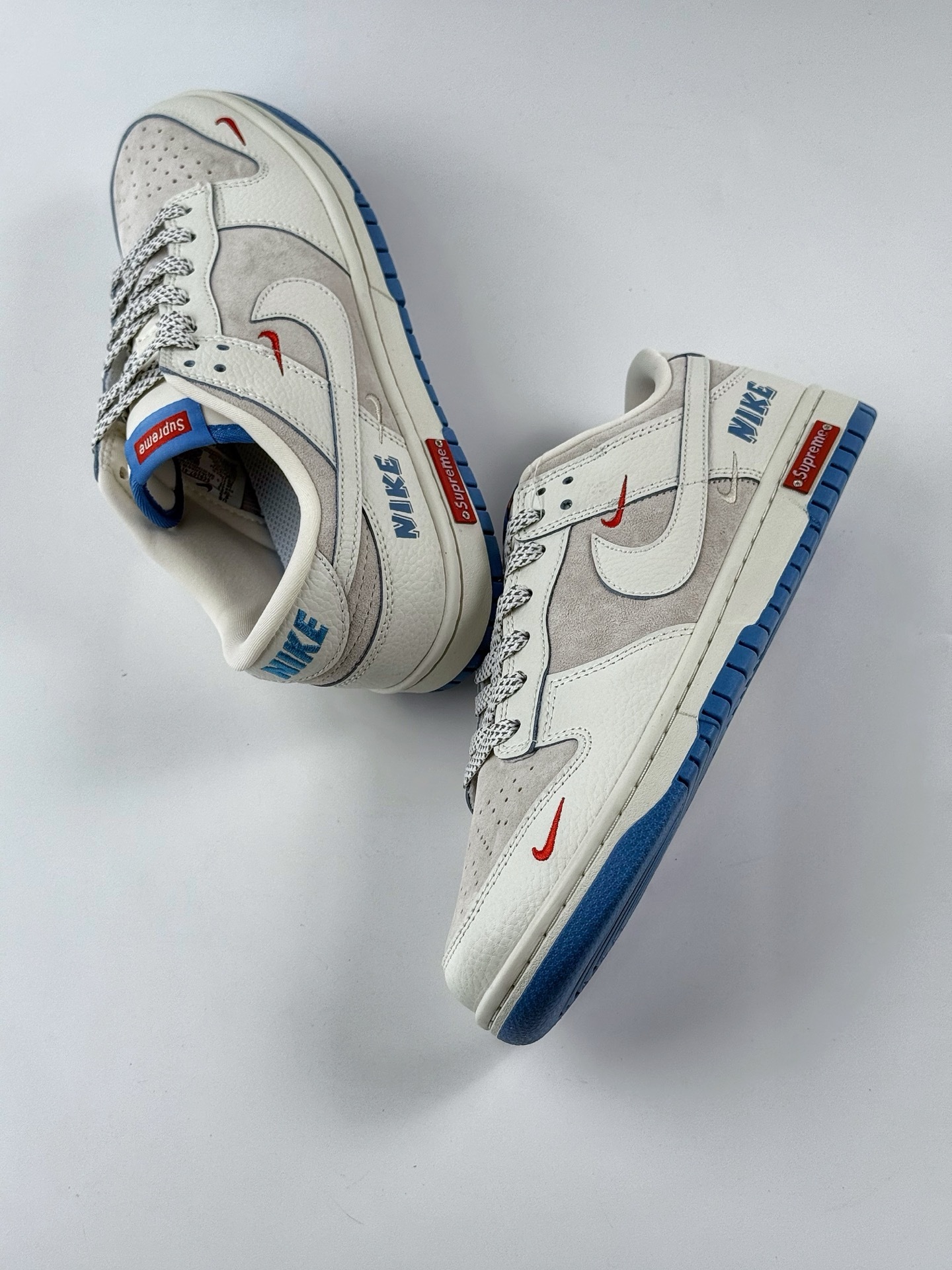 「コラボモデル」Supreme x Nike SB Dunk Low スニーカー