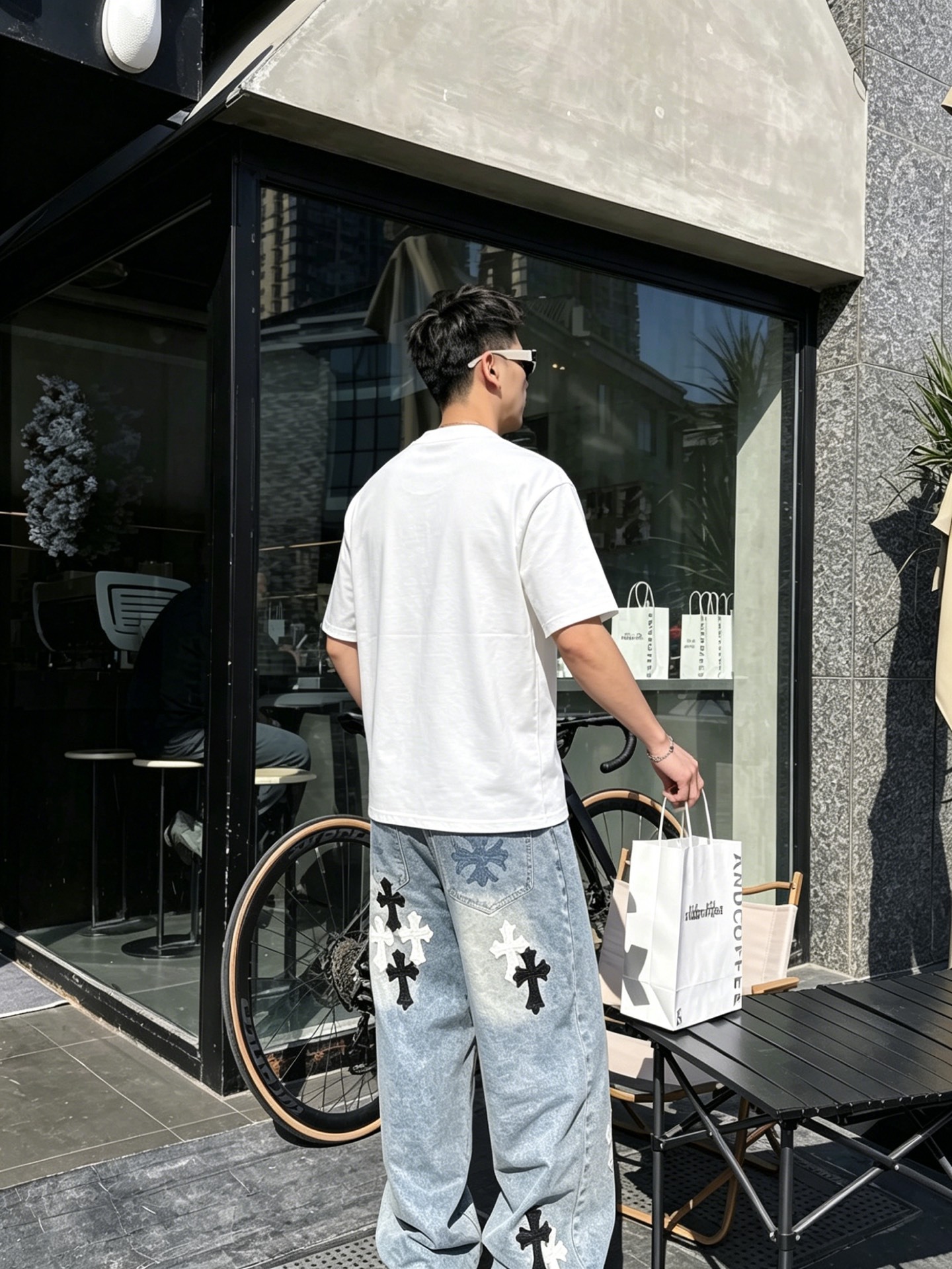 エルメス「Hermès」ロゴプリントTシャツ / ショートスリーブ クルーネック