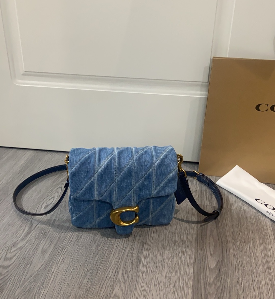 コーチ「Coach」スクエアタビー ショルダーバッグ