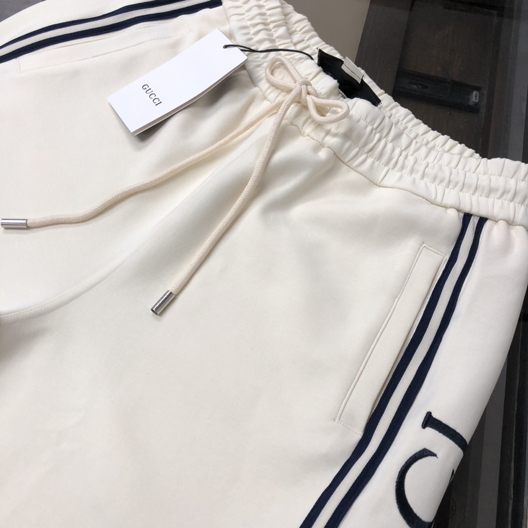 グッチ「Gucci」コットンショーツ / ロゴショーツ